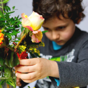 Teach Your Child Responsibility and Boost Confidence with this Simple Daily Task: Changing the Water of A Flower Arrangement